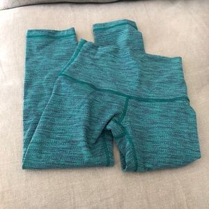Used Green Lululemon Capri Leggins Size 4